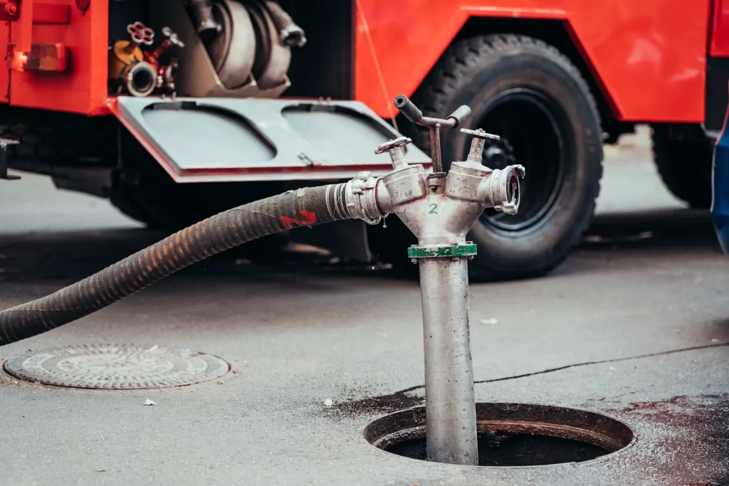 fire-hydrant-use-structure-fire