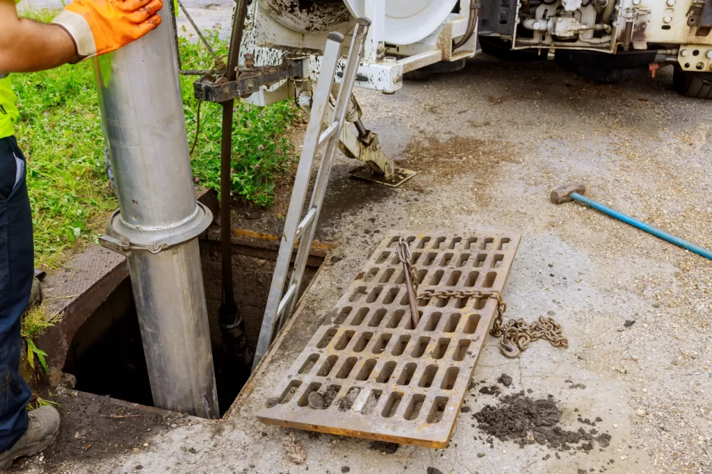 sewage-industrial-cleaning-truck-clean-blockage-sewer-line